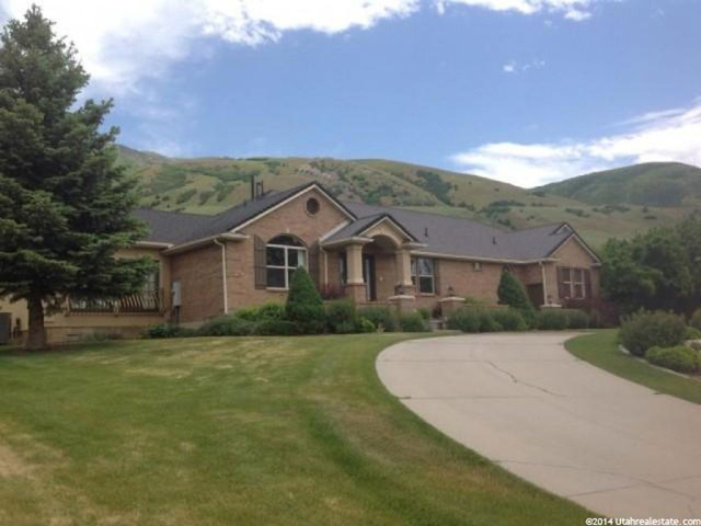 1885 S Sunridge Dr, Perry, UT 84302