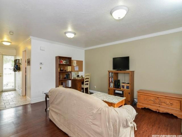488 E 200 S ##B7, Clearfield, UT 84015 — photo 11