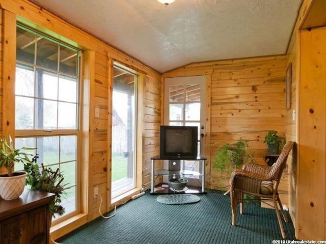 441 S 7600 E, Huntsville, UT 84317 — photo 4