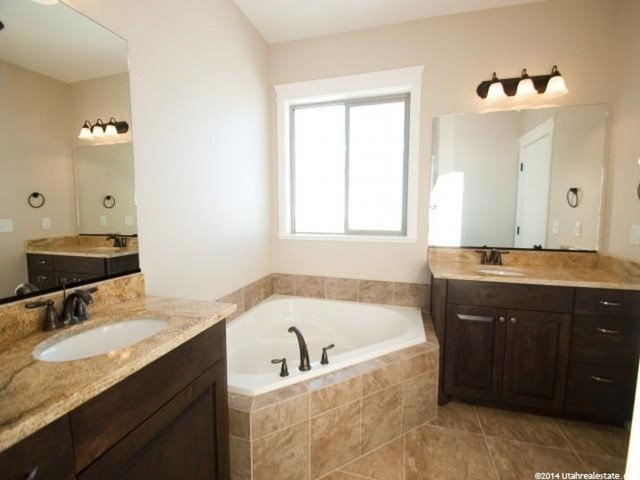 490 N 750 E, Hyde Park, UT 84318 — photo 9