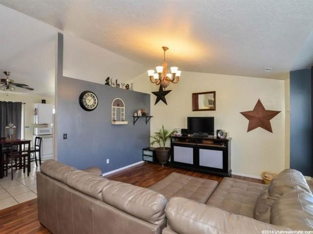 1999 N 1615 W, Clinton, UT 84015 — photo 2