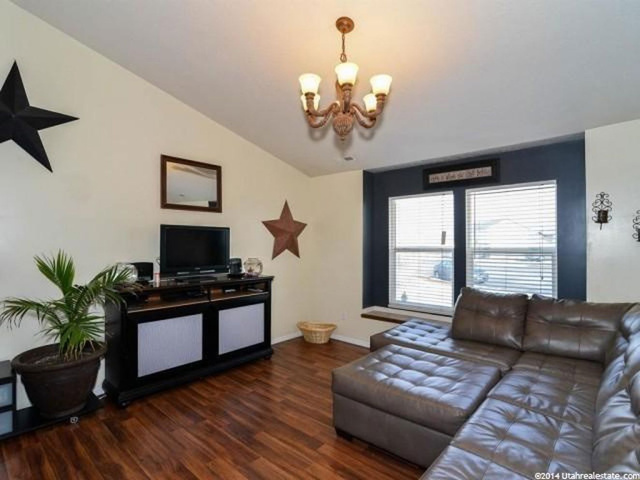 1999 N 1615 W, Clinton, UT 84015 — photo 4
