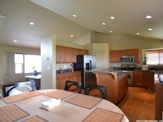 86 E 1525 N, Layton, UT 84041 — photo 8