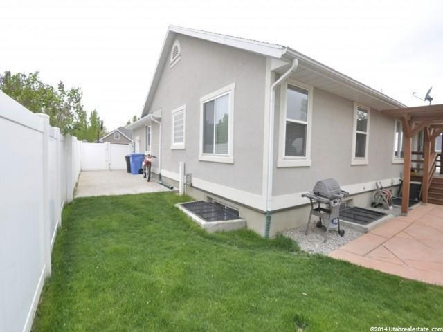 229 W 225 S, Providence, UT 84332 — photo 4