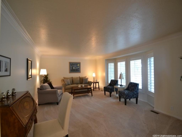 4247 S Lakeview Dr E, Ogden, UT 84403 — photo 3