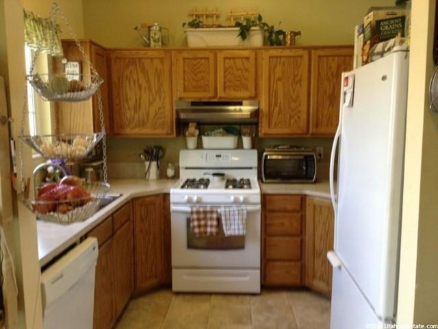 1183 E Cherry Ln, Layton, UT 84040 — photo 2