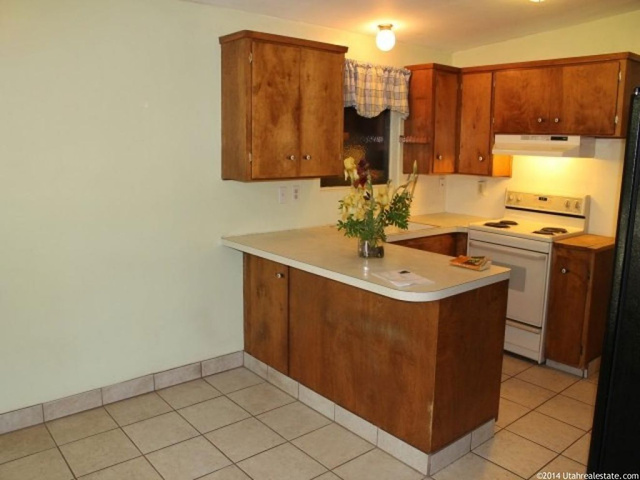 1077 N Rose St, Logan, UT 84321 — photo 3