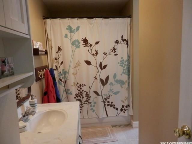 565 E 100 S, Hyrum, UT 84319 — photo 12