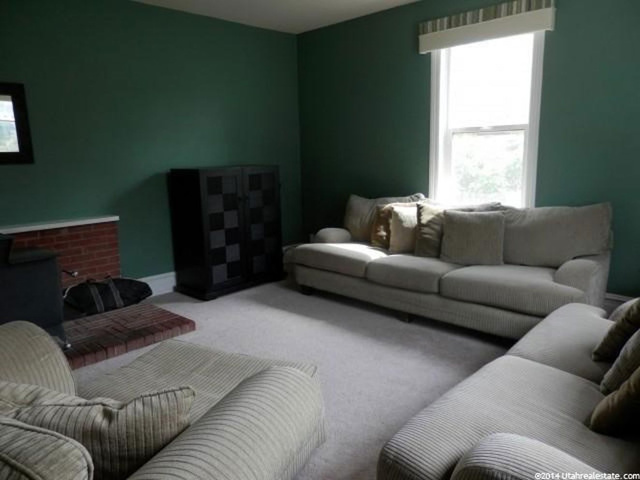 565 E 100 S, Hyrum, UT 84319 — photo 4