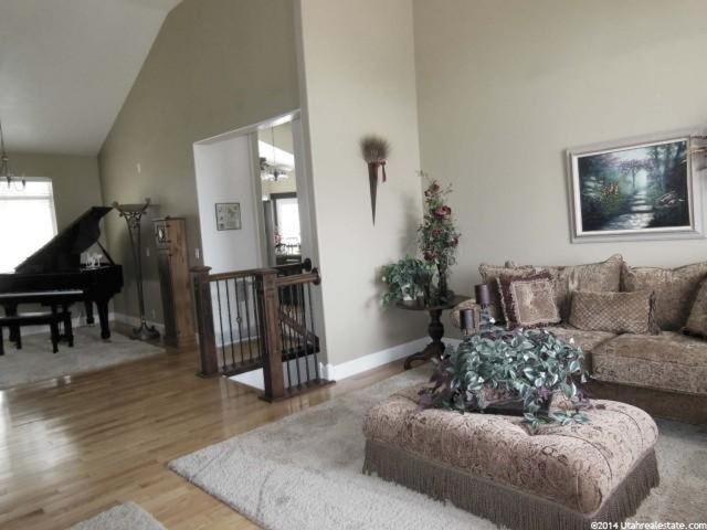 167 E Carrington Ln N, Centerville, UT 84014 — photo 4