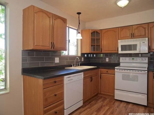 9809 S 2465 E, Sandy, UT 84092 — photo 2