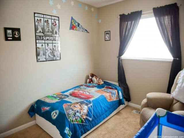 189 N 300 W, Logan, UT 84321 — photo 4