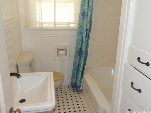 319 W 100 N, Logan, UT 84321 — photo 8