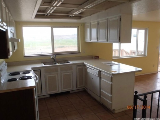 192 E 2000 S, Roosevelt, UT 84066 — photo 3