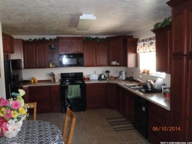 675 S Harrison Dr E, Roosevelt, UT 84066 — photo 3