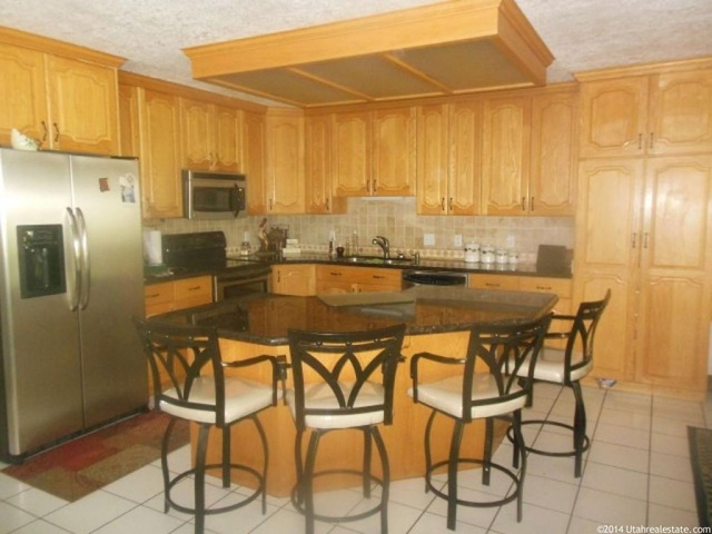 2824 E Wasatch Blvd S, Sandy, UT 84092 — photo 3