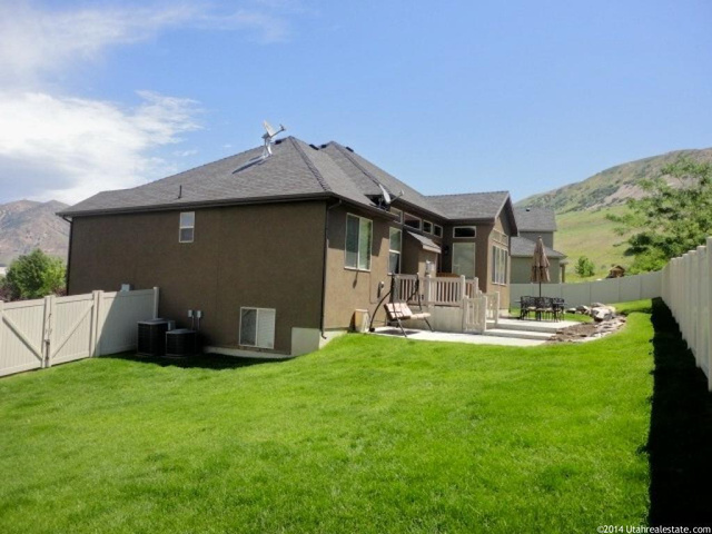 110 E Chateau Dr, Perry, UT 84302 — photo 4