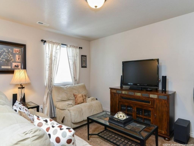 1126 W Lancelot Ln, West Haven, UT 84401 — photo 2