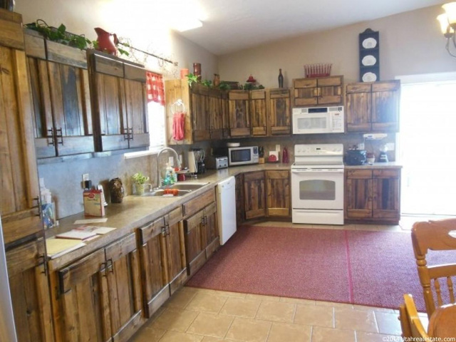 6300 S 1500 E, Naples, UT 84078 — photo 11
