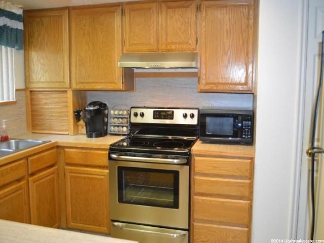 293 N 1500 E, Layton, UT 84040 — photo 4