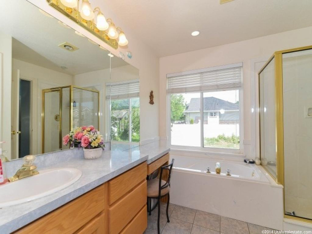 6844 S 1650 E, Uintah, UT 84405 — photo 10