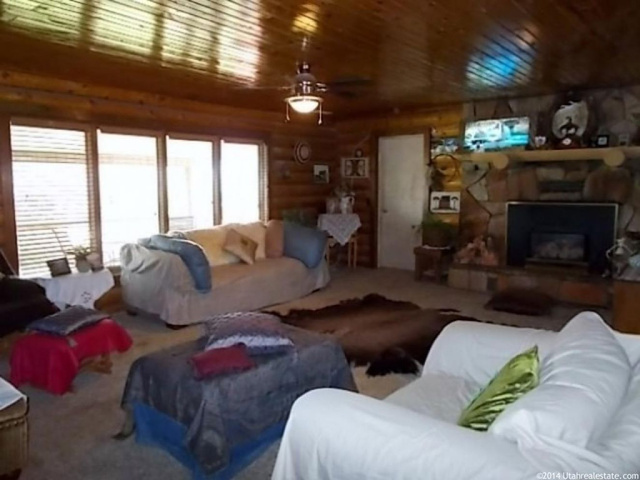 950 N Aurora Blvd E, Aurora, UT 84620 — photo 9