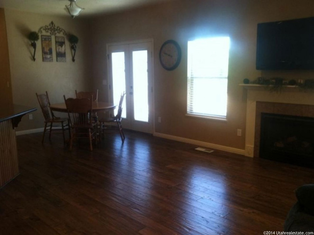 345 E 400 S, Mt Pleasant, UT 84647 — photo 5