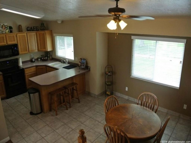 1052 W 1640 N, Clinton, UT 84015 — photo 4