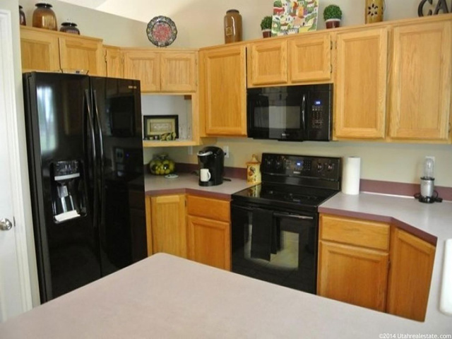 1052 W 1640 N, Clinton, UT 84015 — photo 6