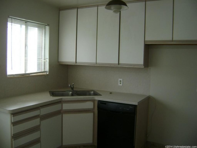 911 E Harrop S, Ogden, UT 84404 — photo 3