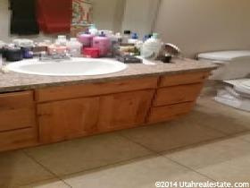 1363 W 2340 N, Clinton, UT 84015 — photo 9