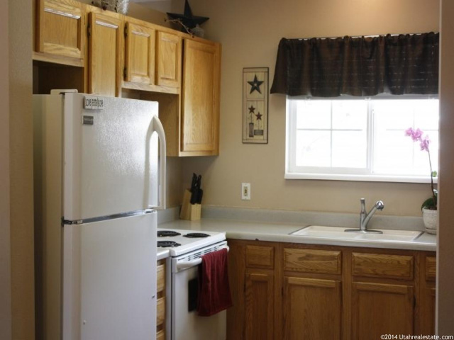 1416 N 2865 W, Clinton, UT 84015 — photo 2