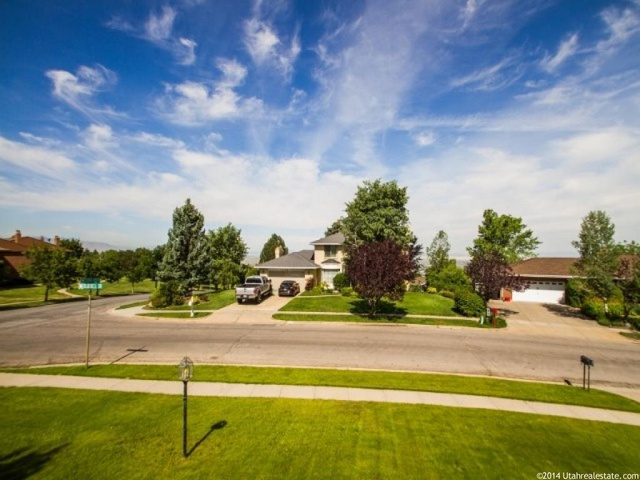 2047 S Bluebell Dr, Bountiful, UT 84010 — photo 12