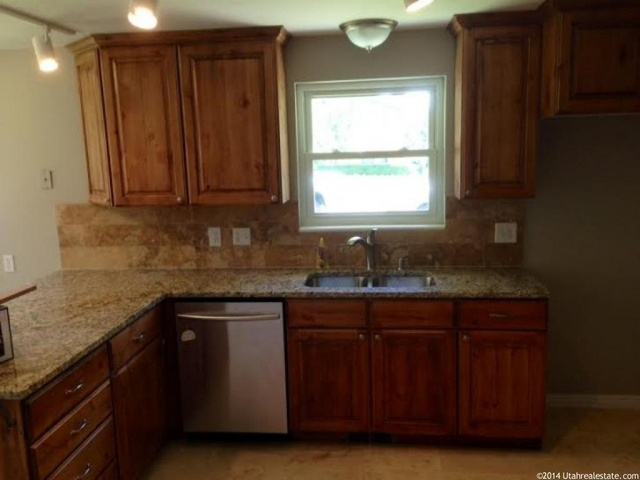 1556 E Sunview Dr, Ogden, UT 84404 — photo 7