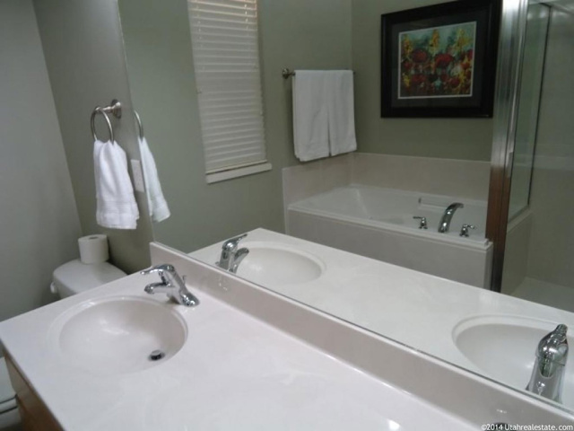 75 N 3300 W, Layton, UT 84041 — photo 2