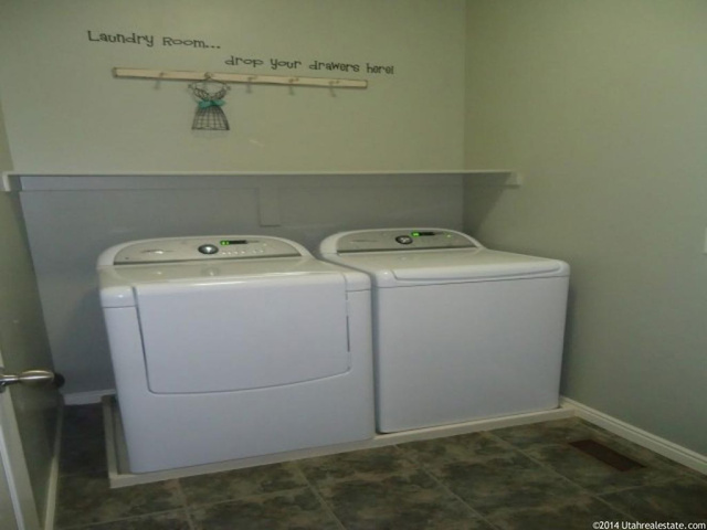 75 N 3300 W, Layton, UT 84041 — photo 4