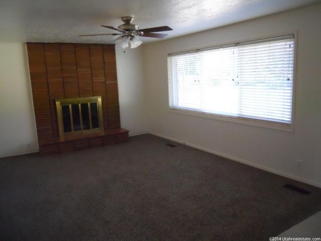 285 W 2400 N, Sunset, UT 84015 — photo 2