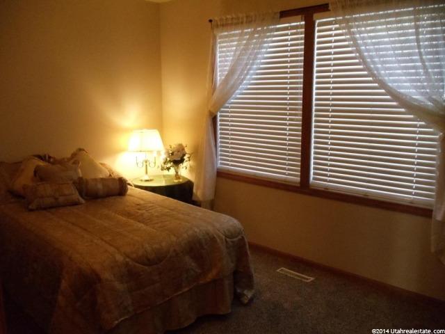 230 W 2000 S, Clearfield, UT 84015 — photo 5