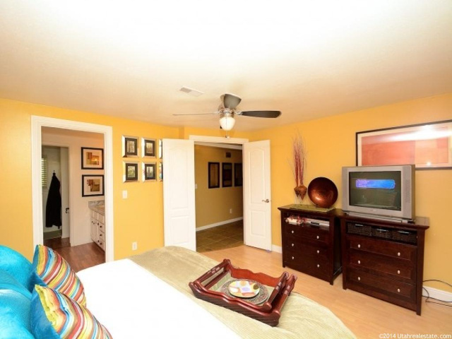 1372 N 400 E, Centerville, UT 84014 — photo 11