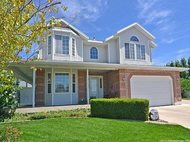 492 W 300 S, Layton, UT 84041 — photo 2