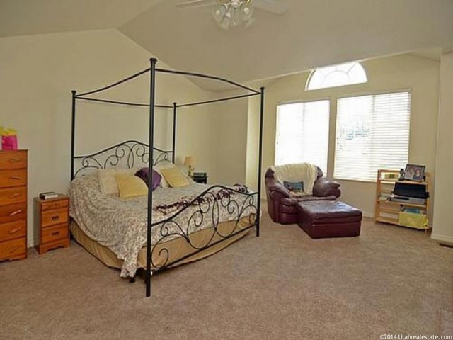 492 W 300 S, Layton, UT 84041 — photo 11