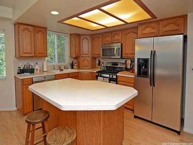 492 W 300 S, Layton, UT 84041 — photo 3