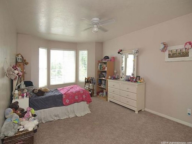 492 W 300 S, Layton, UT 84041 — photo 9