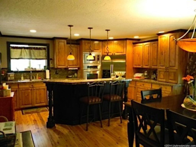 680 N 900 E, Bountiful, UT 84010 — photo 4