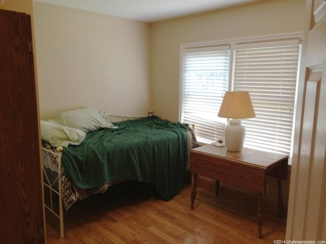 194 E 100 S, Bountiful, UT 84010 — photo 10