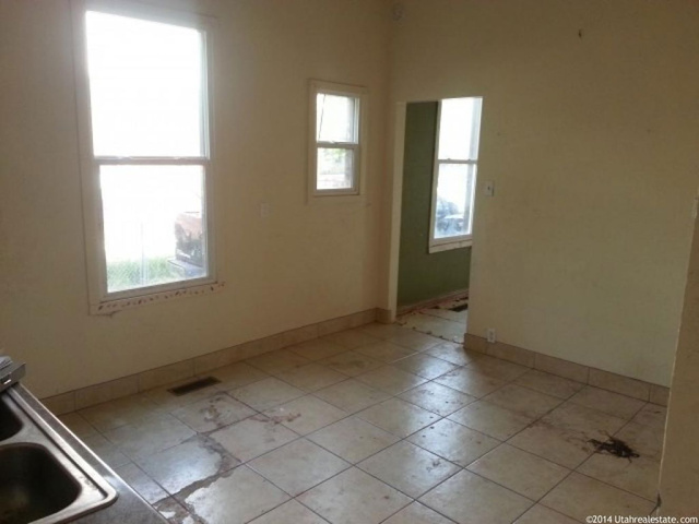 314 Parry St, Ogden, UT 84404 — photo 2