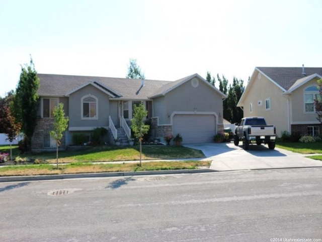 672 S 600 E, Layton, UT 84041 — photo 2