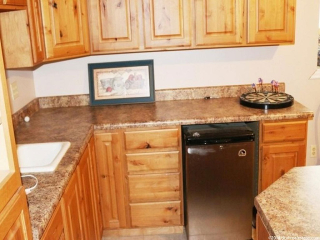 672 S 600 E, Layton, UT 84041 — photo 10