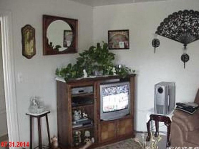 555 E 23rd St, Ogden, UT 84404 — photo 2