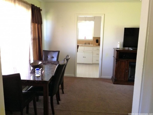 85 N Center W, Hyrum, UT 84319 — photo 2